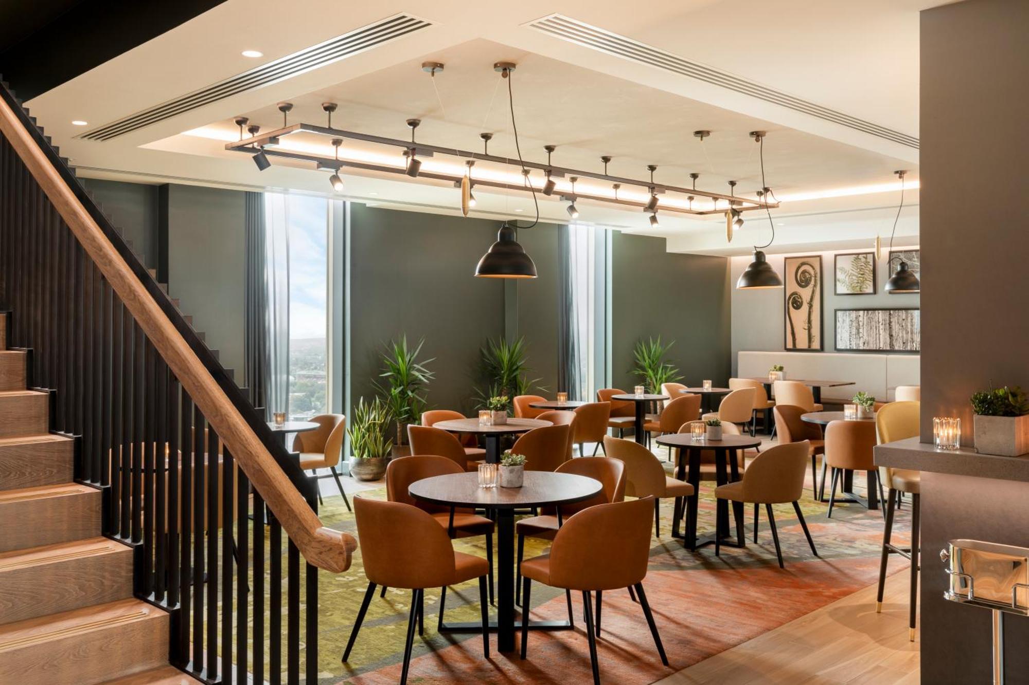Hilton Woking Hotel Ngoại thất bức ảnh