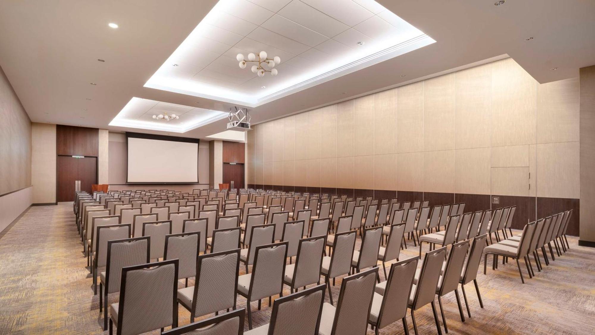 Hilton Woking Hotel Ngoại thất bức ảnh
