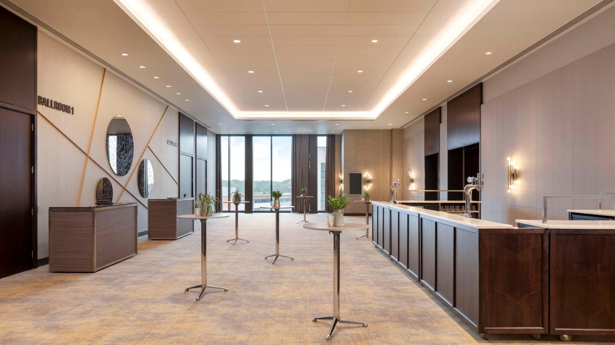 Hilton Woking Hotel Ngoại thất bức ảnh