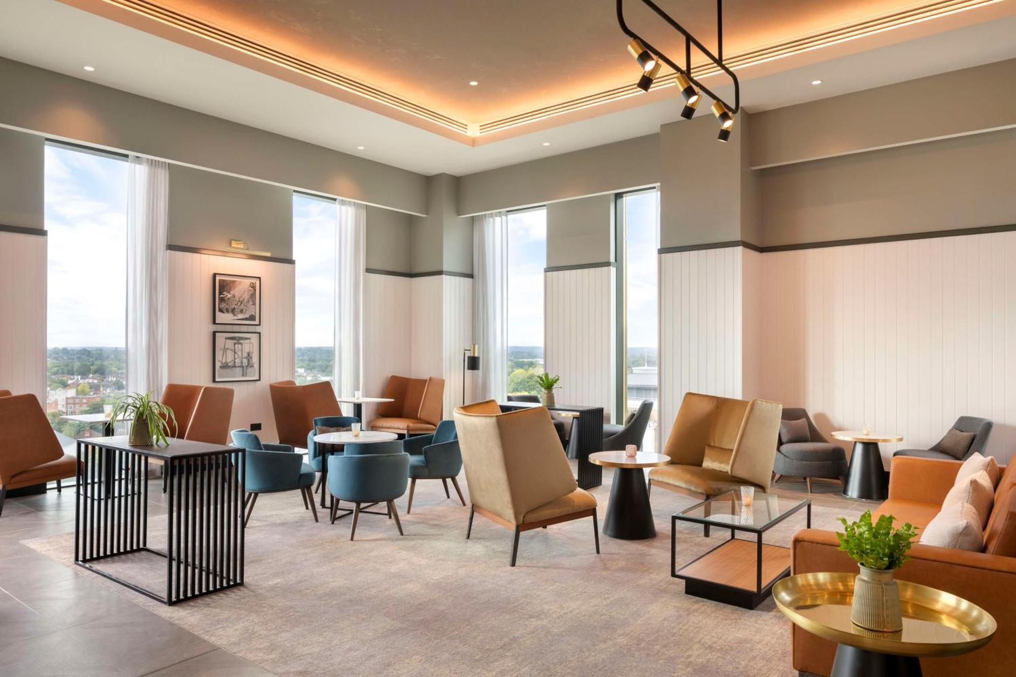 Hilton Woking Hotel Ngoại thất bức ảnh
