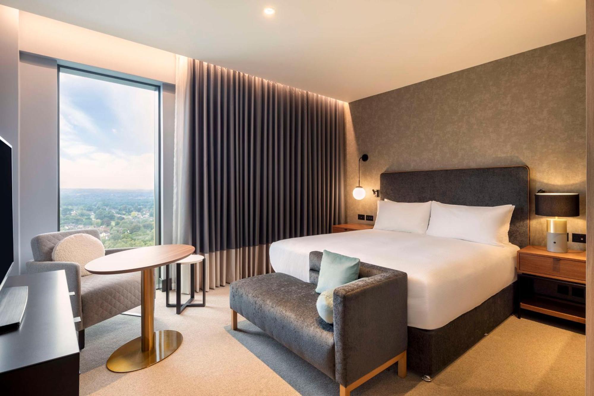 Hilton Woking Hotel Ngoại thất bức ảnh