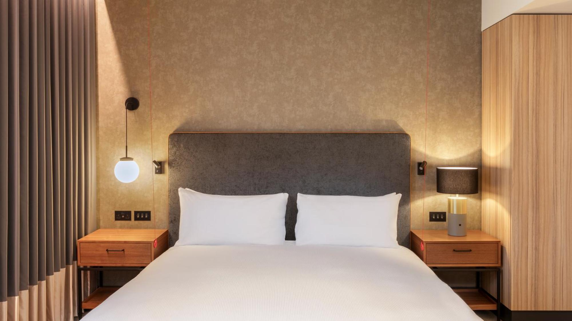 Hilton Woking Hotel Ngoại thất bức ảnh