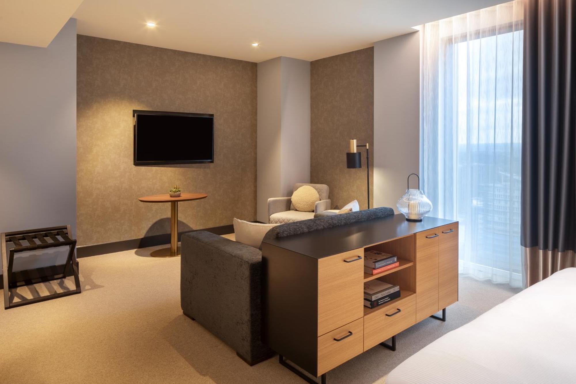 Hilton Woking Hotel Ngoại thất bức ảnh