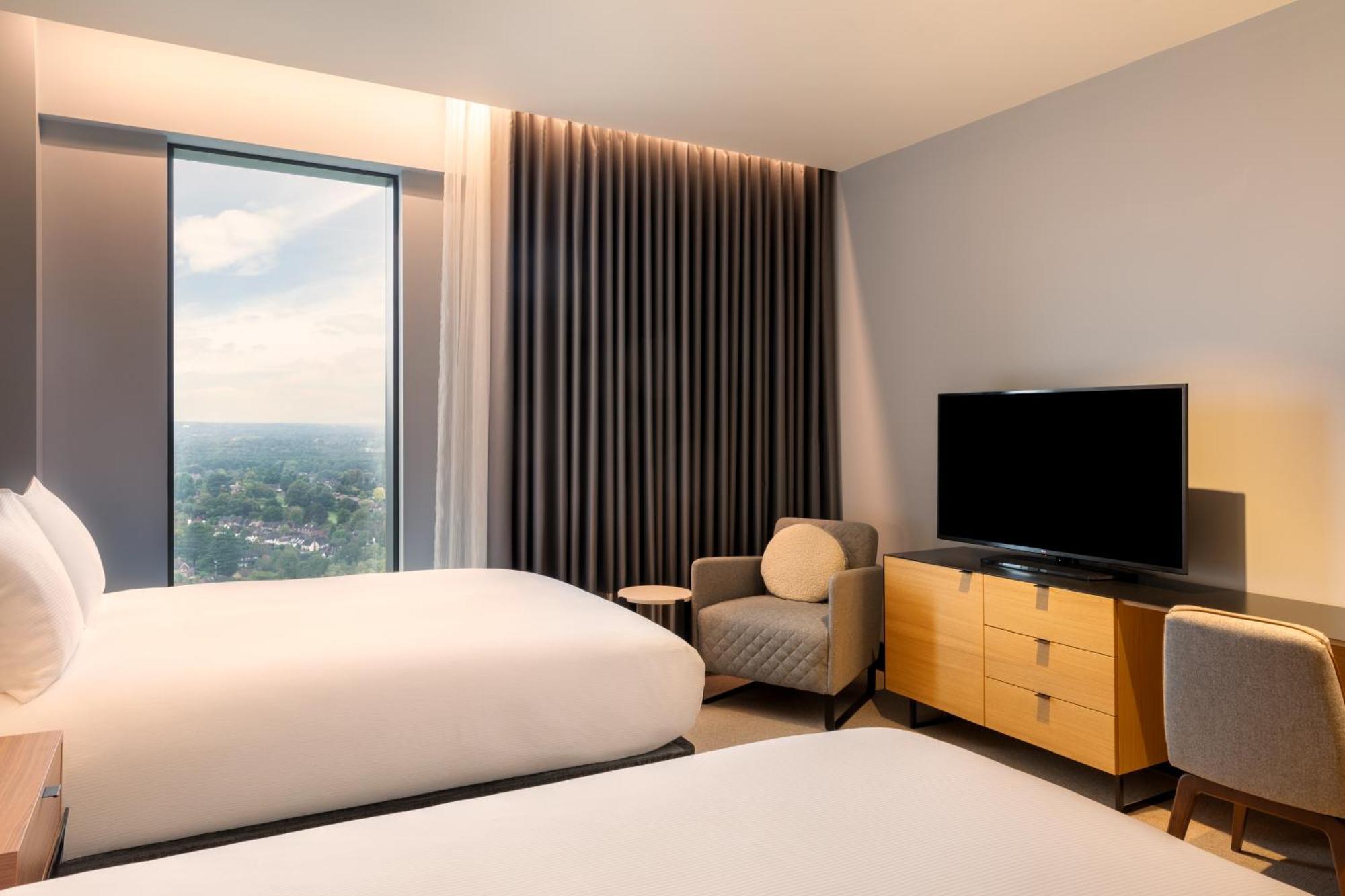 Hilton Woking Hotel Ngoại thất bức ảnh